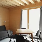 Mondholz - Urban 24-7 * Innsbruck