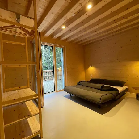 Mondholz - Urban 24-7 * İnnsbruck